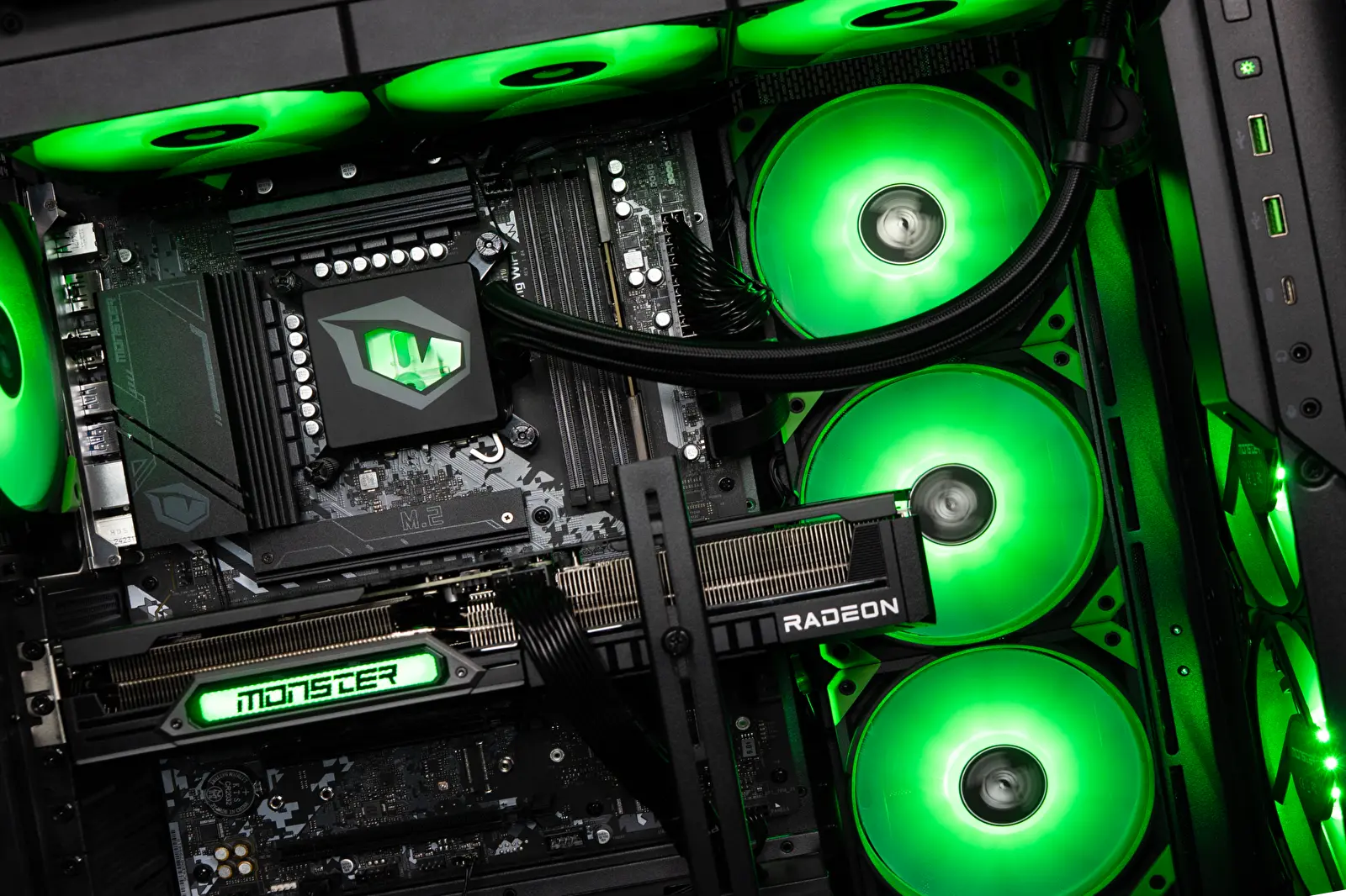 AMD RX 9000 Ekran Kartlı Monster Masaüstü Bilgisayarlar